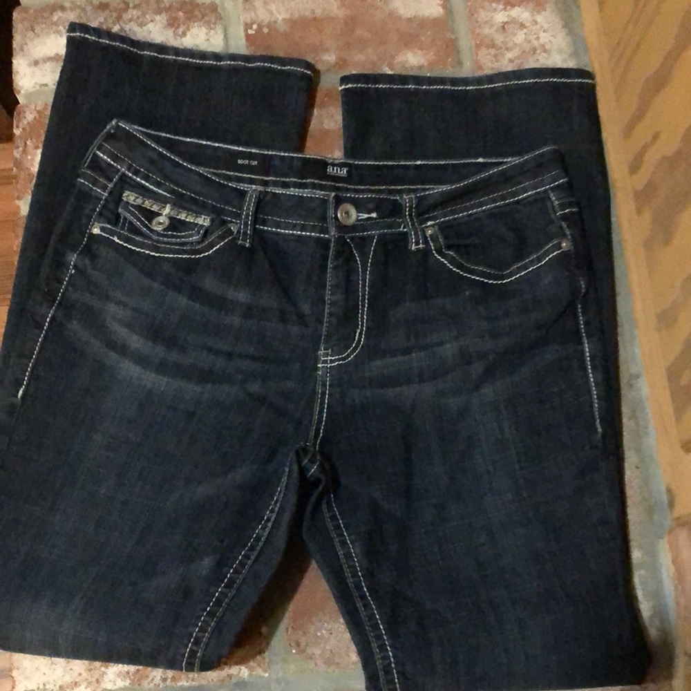 Like new, dark wash a.n.a boot cut jeans sz 32/14
